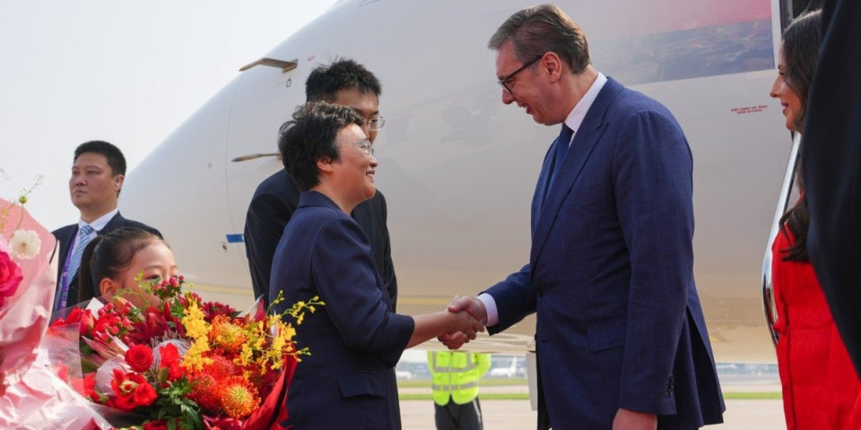 Pogledajte kako je Vučić dočekan u Kini! (FOTO)