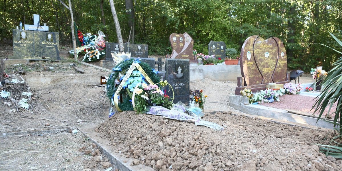 Grobno mesto Branimira i Gorana M.