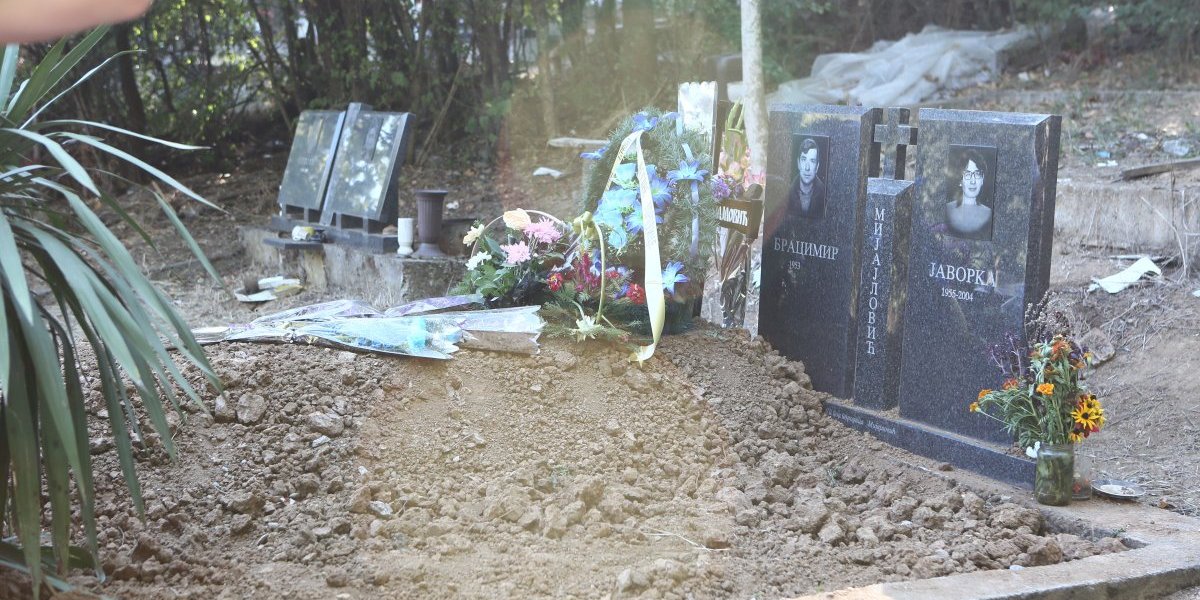 Grobno mesto Branimira i Gorana M.