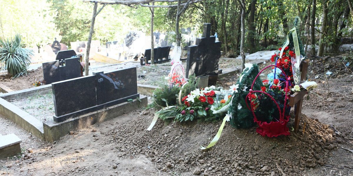 Grobno mesto Branimira i Gorana M.