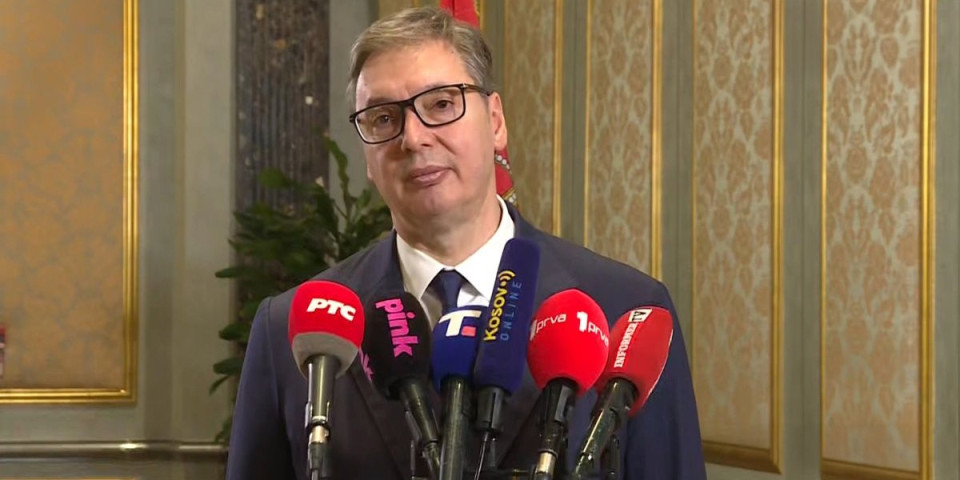 Vučić iz Pekinga: Molio sam Putina za bolju cenu i veće količine