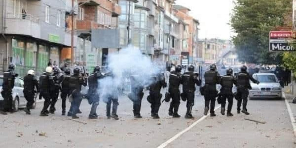 Drama u Sudu u Novom Pazaru: Napao policajce, završili u Hitnoj