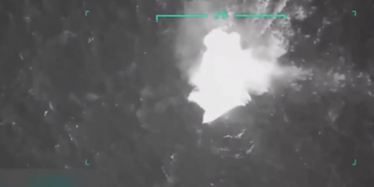 (VIDEO) Počelo krvoproliće! Tramp se hitno oglasio: Vojska SAD raspalila po brodu iz Venecuele, veliki broj mrtvih