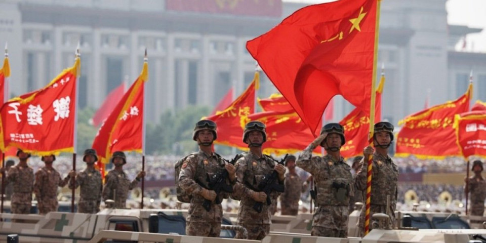 Peking pokazao mišiće: Laseri, dronovi i rakete na paradi koja je zaprepastila svet!