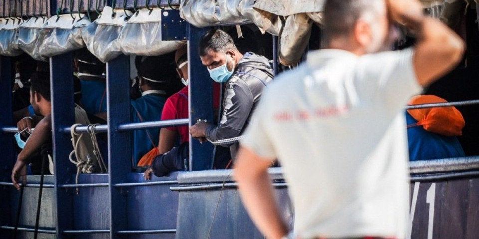 Masakr na brodu: Oko 70 ljudi ubijeno i bačeno u more - razlog će vas zaprepastiti!