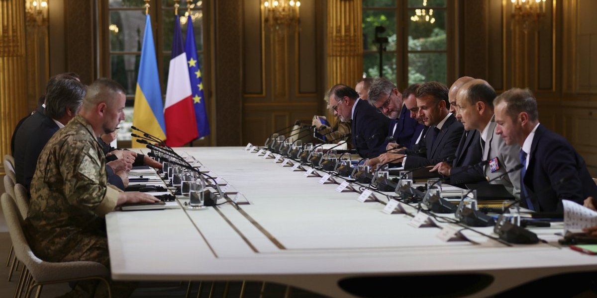 Sastanak Volodimira Zelenskog i Emanuela Makron u Parizu