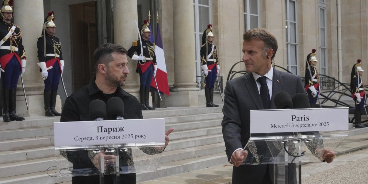 Volodimir Zelenski i Emanuel Makron