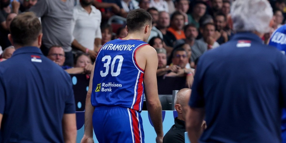 Ima li kraja malerima? Aleksa se uhvatio za zglob i otišao u svlačionicu (VIDEO)