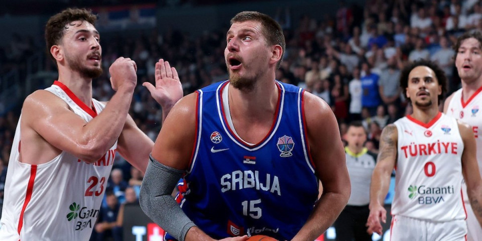 Hrvati, a gde ste vi?! U "Lijepoj njihovoj" likuju posle poraza Srbije od Turaka (VIDEO)