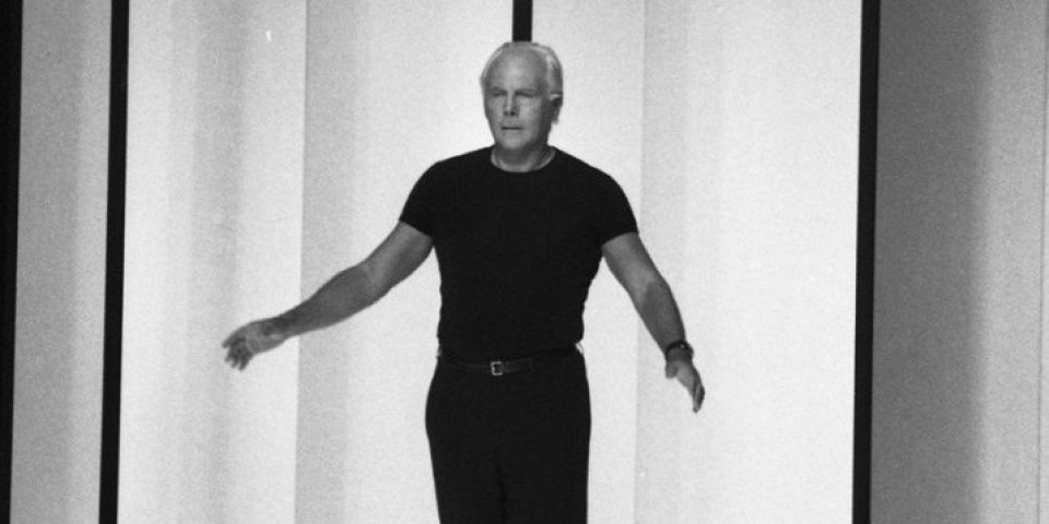 Istina o Armanijevom poslovnom odelu za žene: Da li je moda oružje za dominaciju?