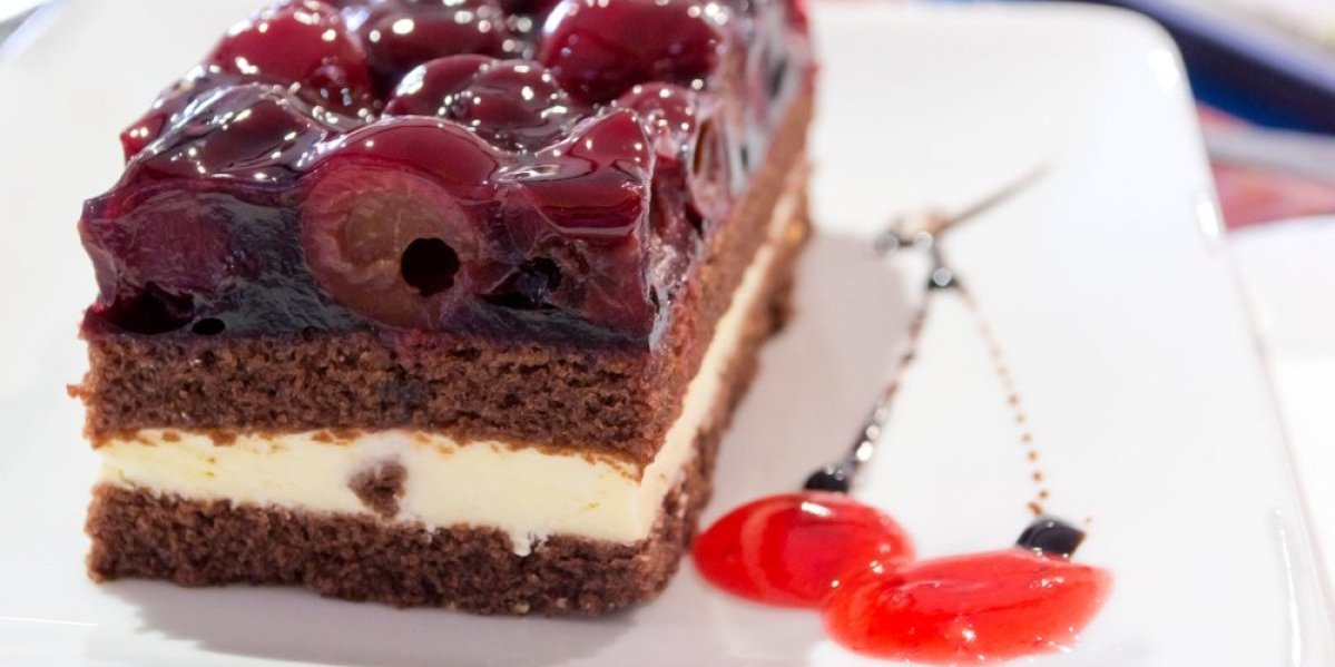 "Mafija" torta sa rumom i višnjama: Omiljena poslastica mnogih muškaraca - Osvojite ih