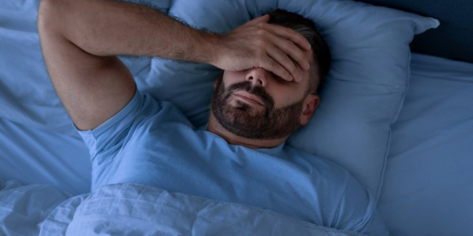 Navika koja uništava miran san: 1 stvar nipošto ne radite pre spavanja - urniše zdravlje