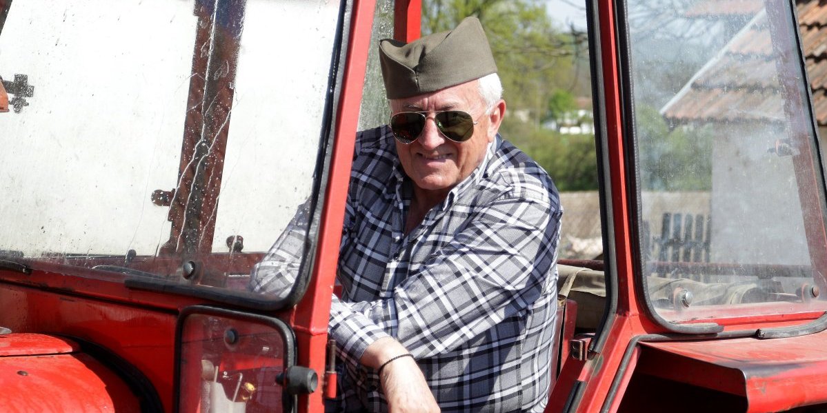 Era Ojdanić prodaje drvo iz dvorišta: Šokantan oglas kruži internetom (FOTO)