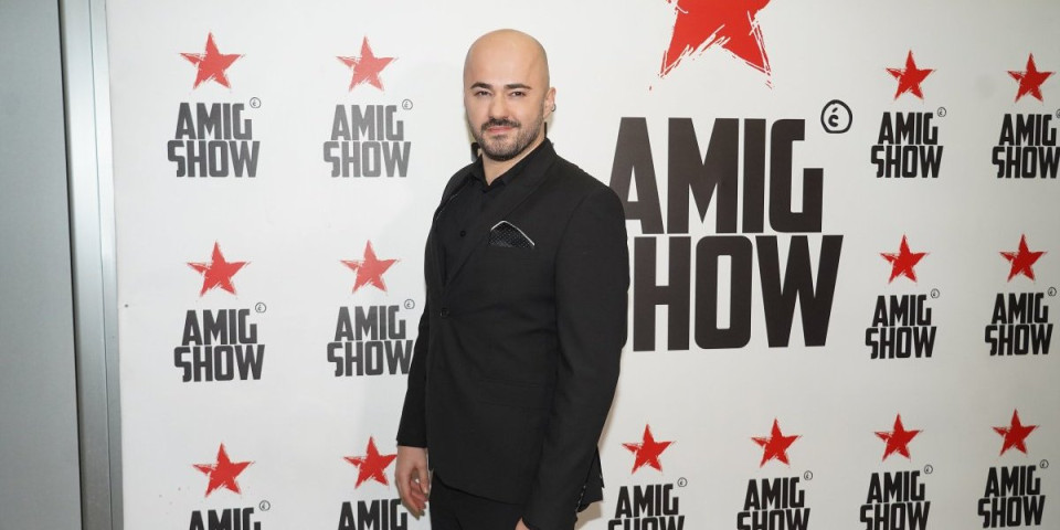 "Drogirali su se na mojoj klavijaturi": Pevač svedočio paklu, majka mu nalazila kokain