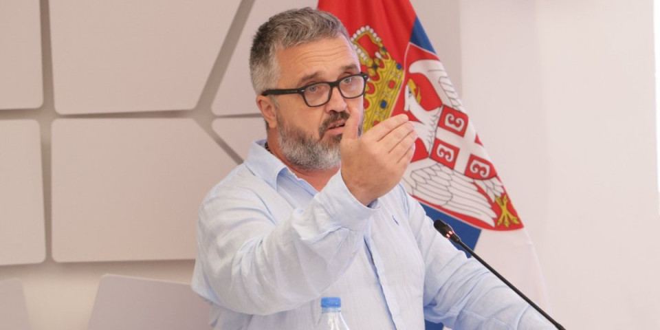 Pitaćemo se za prava novinara - Vučićević na izbornoj skupštini ANS: Moramo biti tu jedni za druge