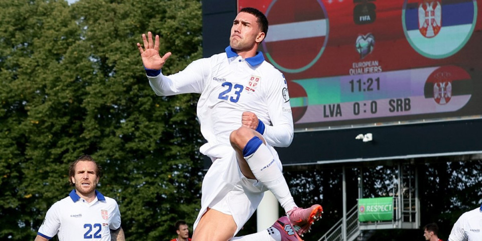 Srbija preživela Letonce! Vlahović doneo trijumf, domaći imali stativu u nadoknadi (VIDEO)