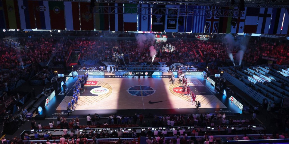 Dojava o bombi pred meč Srbije i Finske! Policija ispituje sumnjivi paket