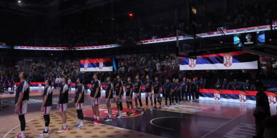 Skandal pre utakmice sa Finskom! Organizatori utišali "Bože pravde" u dvorani!