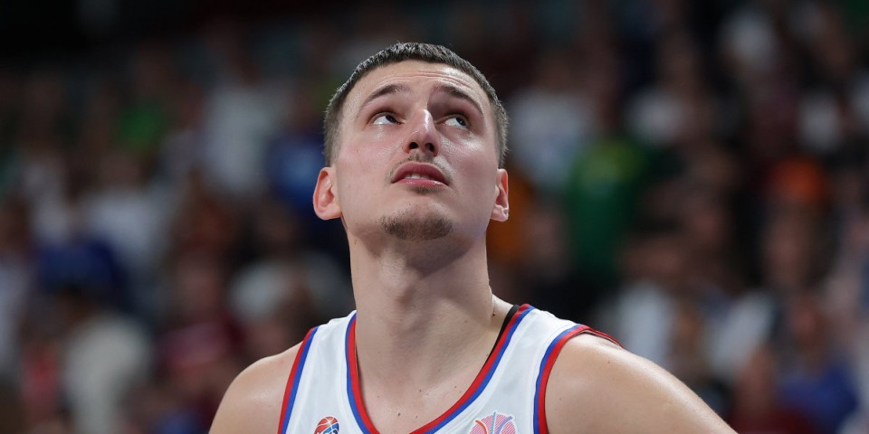 Nikola Jović se javio iz Majamija i raspametio navijače Zvezde (VIDEO)