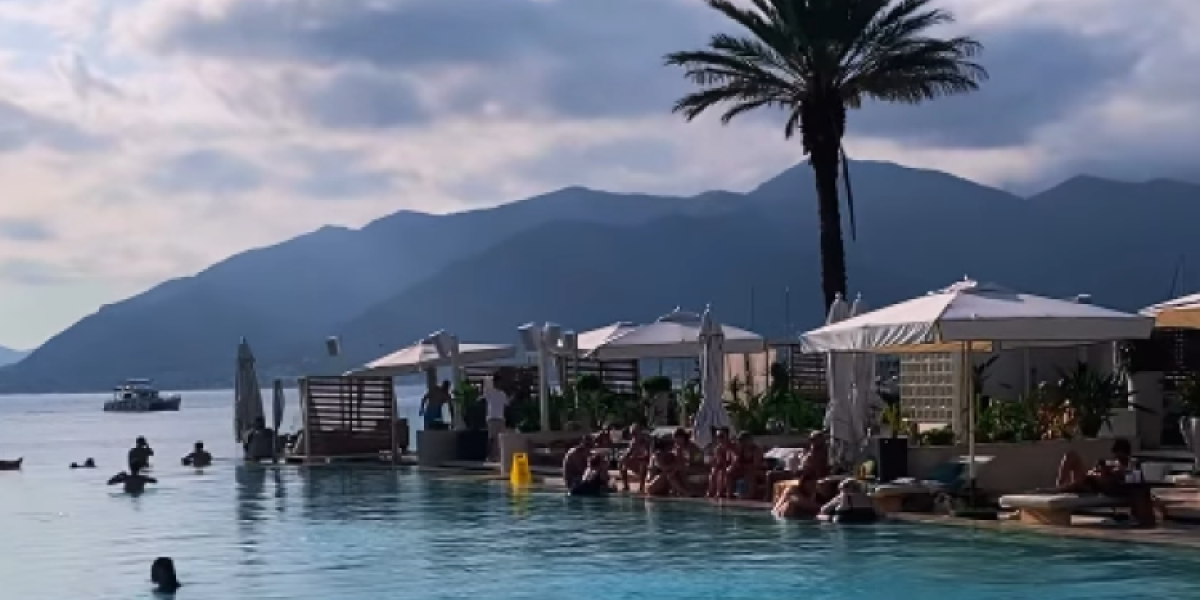 Nataša Rodić letuje u Crnoj Gori