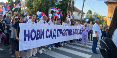 Sektaška marva u Novom Sadu, napisao je blokader na Iks mreži ispod fotografije prelepog skupa u Novom Sadu.