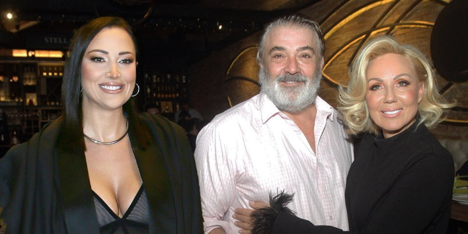 Aleksandra Prijović izašla iz porodilišta - Brena i Boba stigli prvi sa raskošnim poklonima