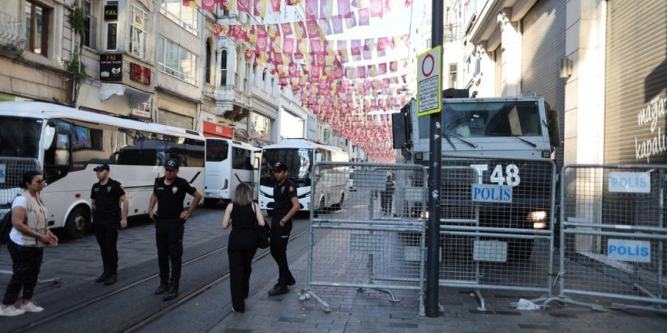 Napadnuta policijska stanica, tinejdžer ubio dva policajca, horor u Izmiru!