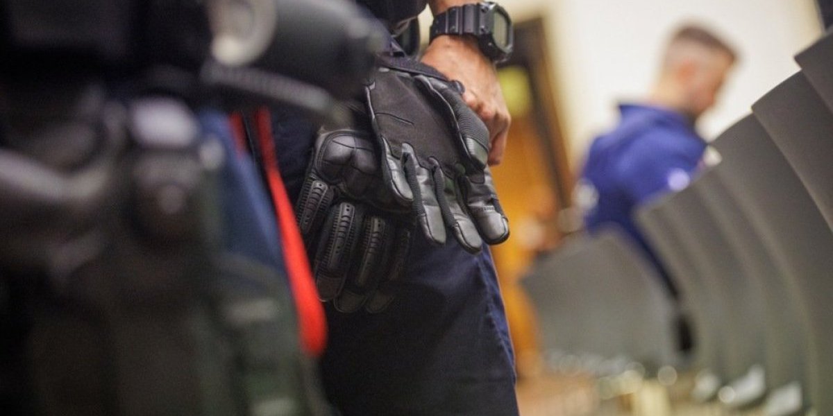 Dramatična situacija u srcu Evrope: Bezbednost ozbiljno ugrožena - Vojska izlazi na ulice?!