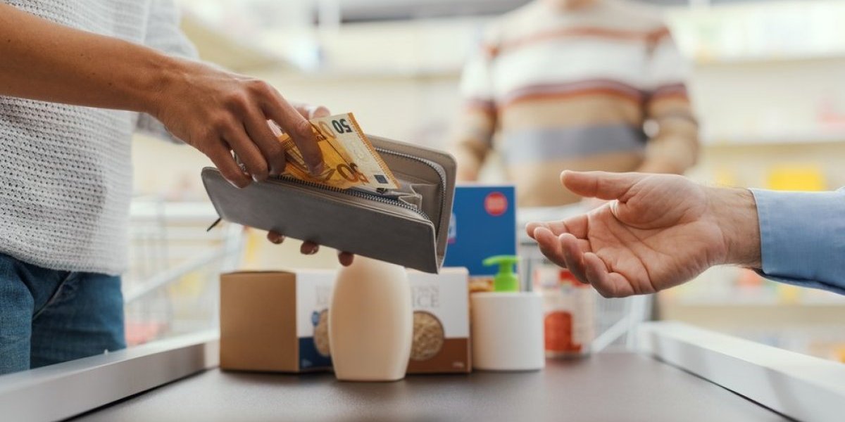 Zbog jedne navike gubite novac, a mislite da štedite: Milioni Srba prave veliku grešku