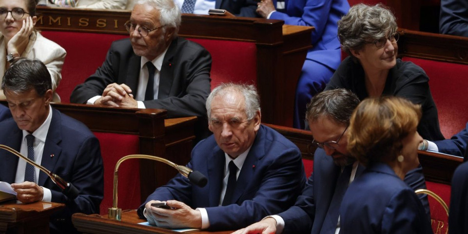 Prvo oglašavanje Francuske posle pada vlade: Evo šta se sprema