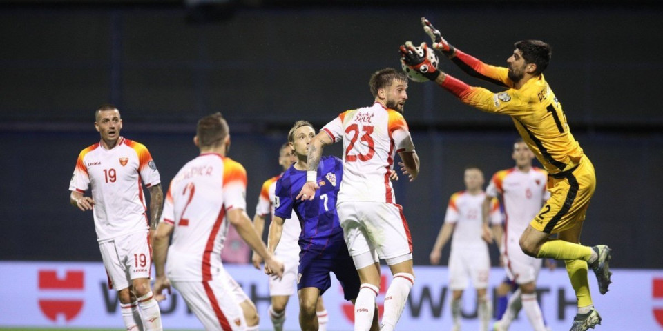 Crnogorci se izvinjavali Hrvatima zbog bombardovanja Dubrovnika (FOTO)