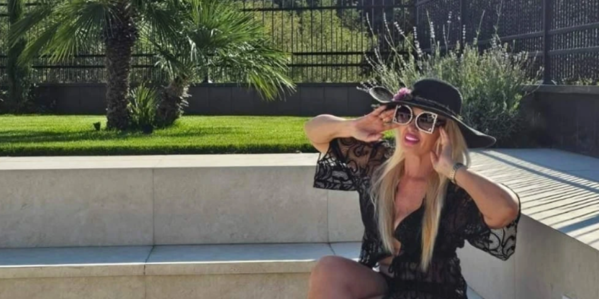 Beranka Sovrlić u vili Marte Savić i Mileta Kitića