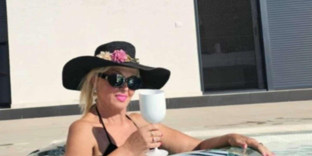 Beranka Sovrlić u vili Marte Savić i Mileta Kitića