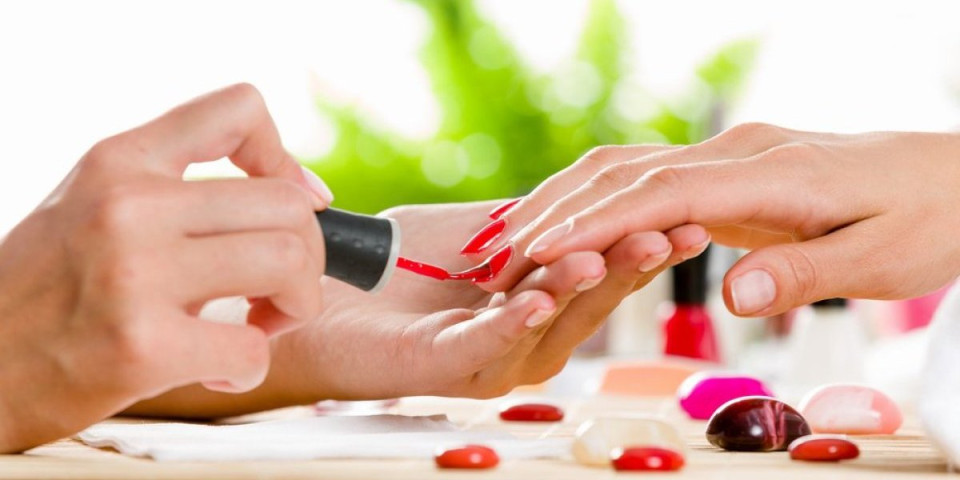 Upozorenje za manikirke: Ovaj gel lak se povlači sa tržišta (FOTO)