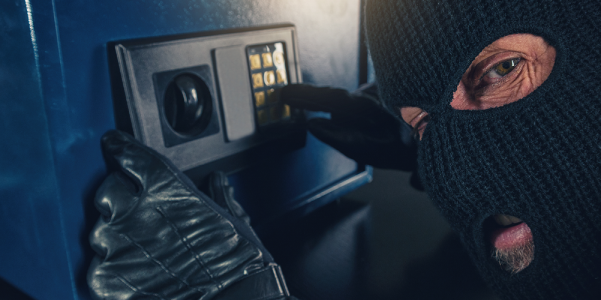 Filmska pljačka usred Beograda: Iščupali sef iz zida i nestali, otkrivamo detalje istrage