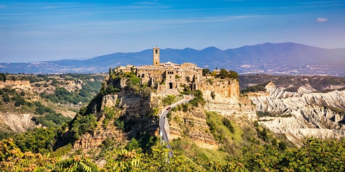 "Umirući grad" u Italiji: Destinacija koju morate da posetite pre nego što nestane (VIDEO)