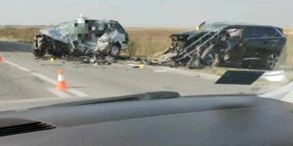 Jeziva saobraćajka na putu Zrenjanin-Melenci: Sumnja se da ima poginulih (FOTO)