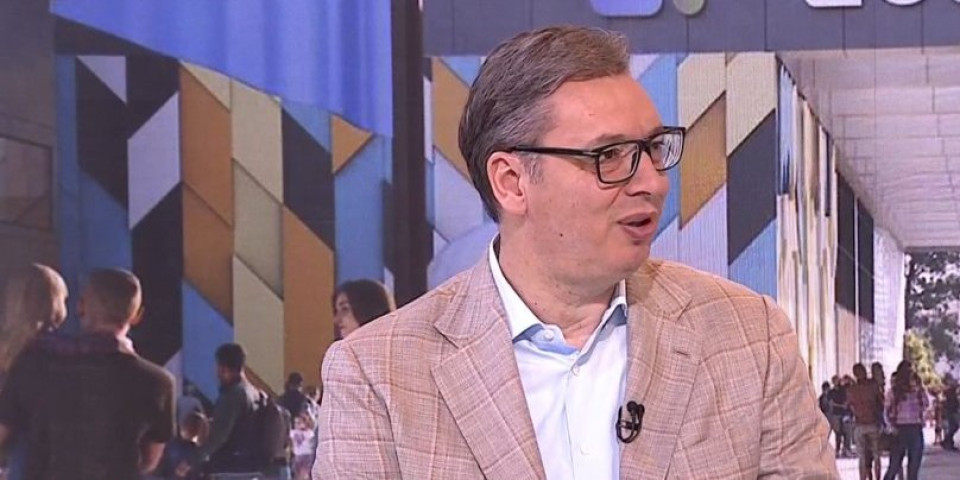 Vučić o svetskim imenima na Expu: Džeki Čen neverovatno energičan, Stiven Sigal stigao u Beograd