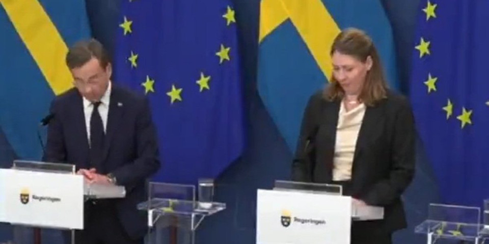 Drama u Švedskoj: Ministarka se srušila kao sveća pred kamerama – snimak obišao svet (VIDEO)