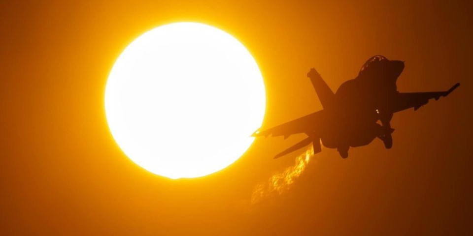 Haos u Gazi: Avioni razaraju grad (VIDEO)