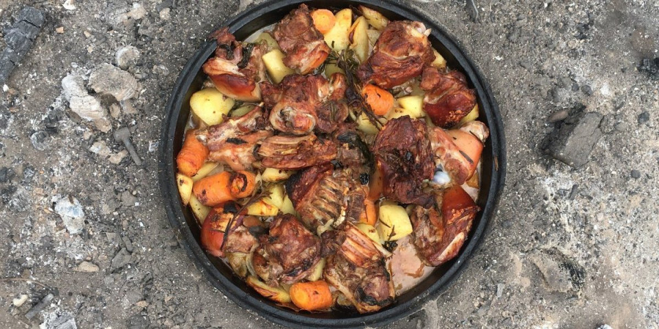 Pravi bosanski lonac bolji od gulaša: Ovako ga prave majstori