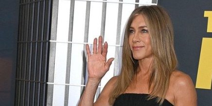 Dženifer Aniston se zaglavila u 2000-im: Da li joj je stilista otkazao? Nosila je ovakve stvari pre 20 godina