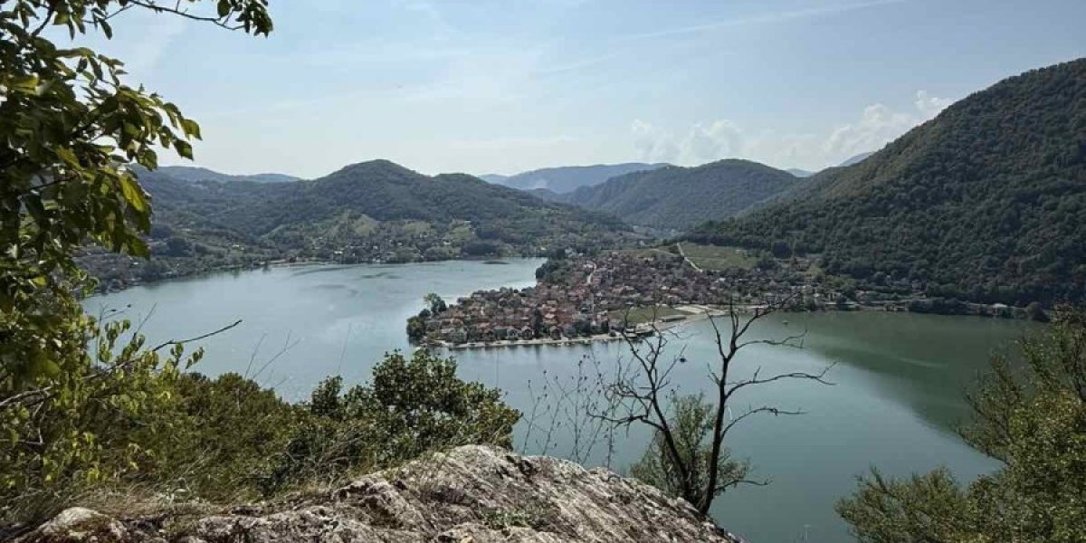 Misterija vidikovca nad Drinom: Ostaci velike bogomolje privlače arheologe (VIDEO)