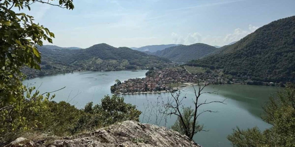 Misterija vidikovca nad Drinom: Ostaci velike bogomolje privlače arheologe (VIDEO)