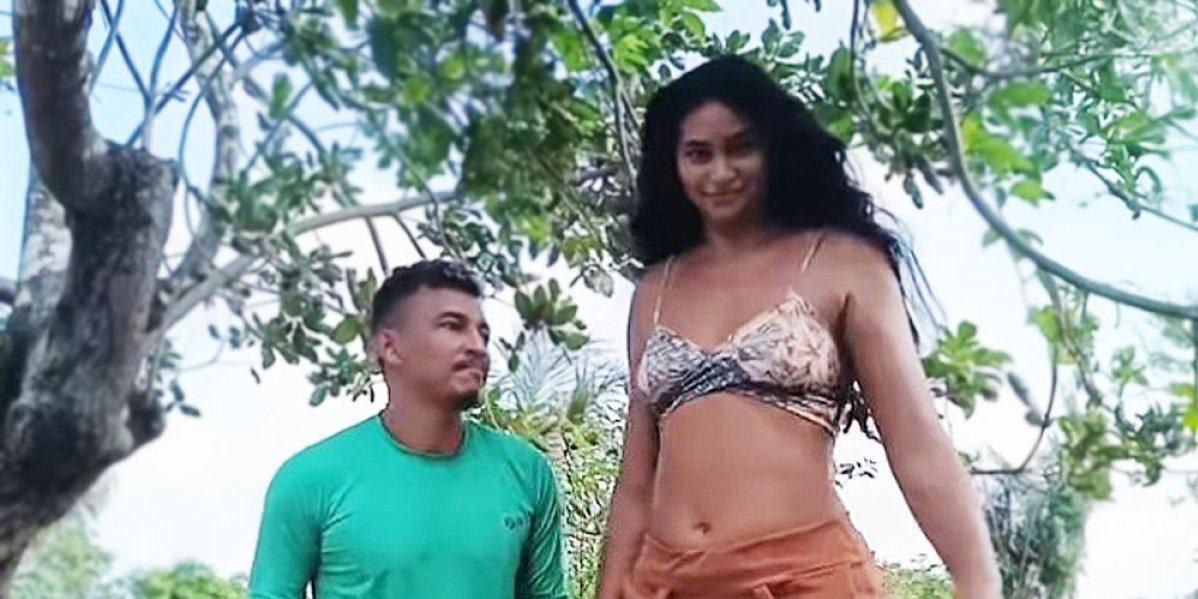 Ona je džin, može da ga nosi u zubima: Njihova ljubav je jača od svega, ruše sve predrasude (VIDEO)