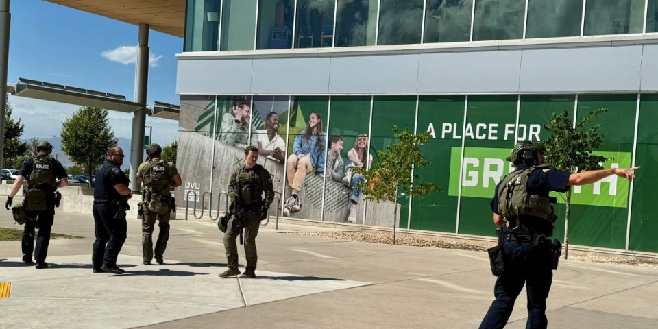 Odavde je ubica pucao na Kirka! Nakon toga bežao preko krovova (VIDEO)