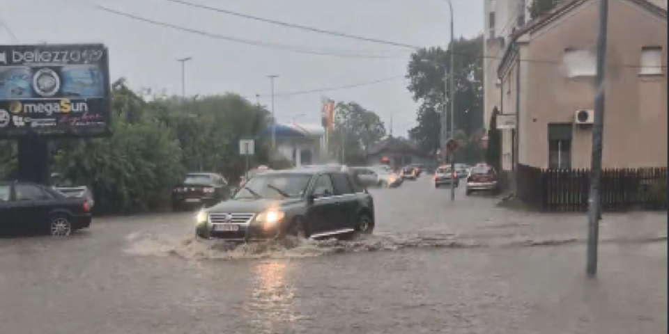 Potop: Jaka kiša nad Šumadijom (VIDEO)