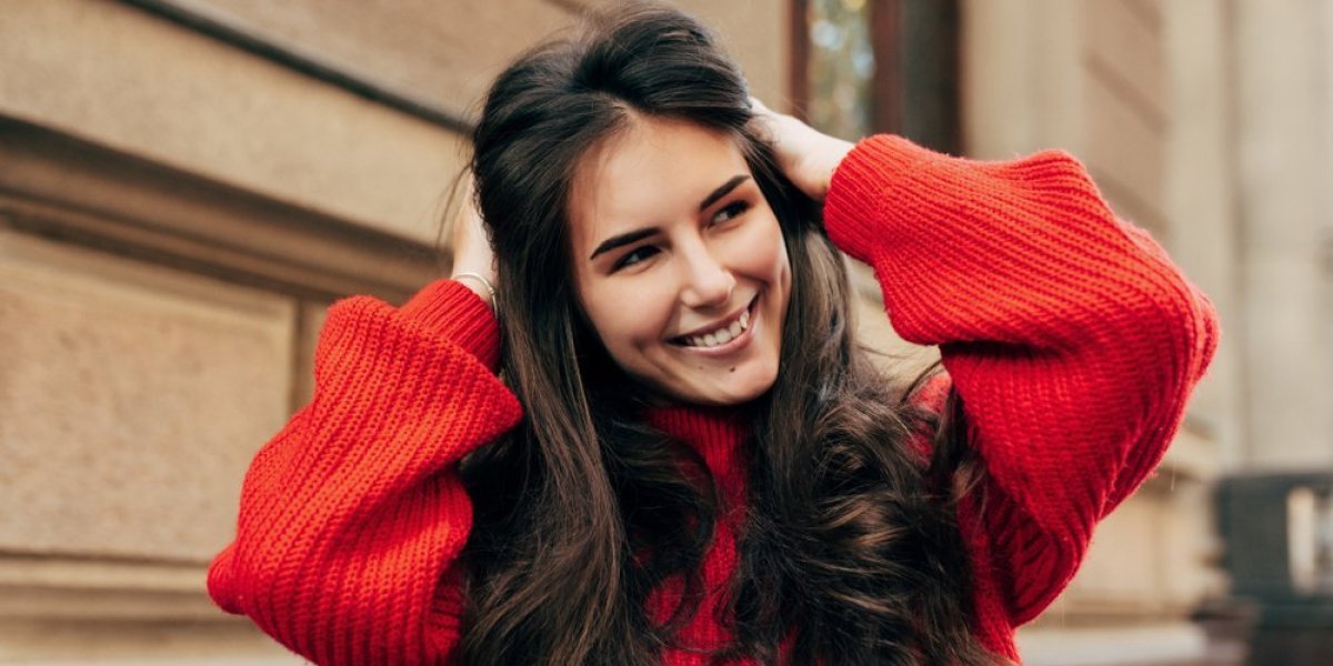 Efikasni saveti za jesenju negu kose: Uz 4 trika biće blistava, gusta i zdrava