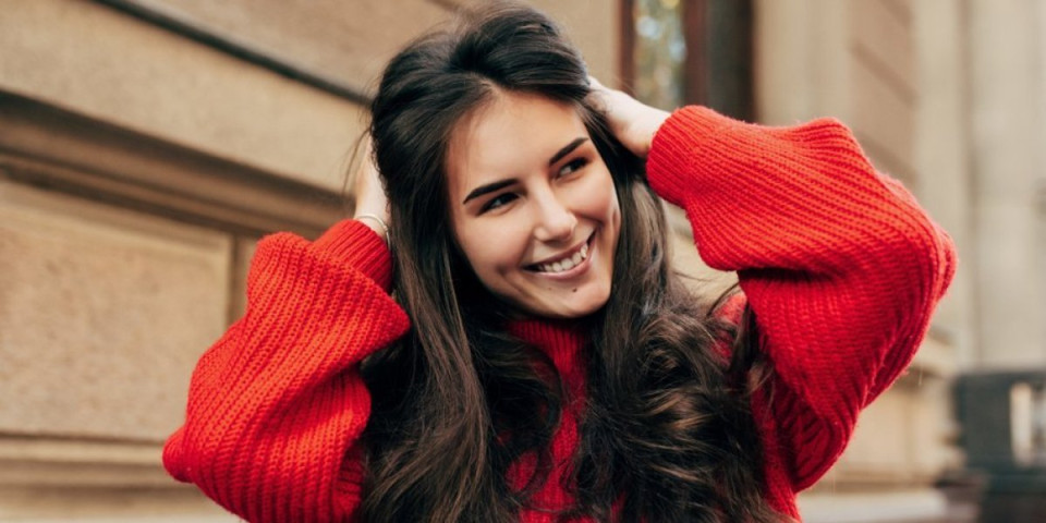 Efikasni saveti za jesenju negu kose: Uz 4 trika biće blistava, gusta i zdrava