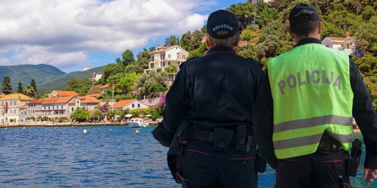 Srpkinja tragično nastradala u Crnoj Gori: Talasi je odneli dok se fotografisala na jednoj od stena